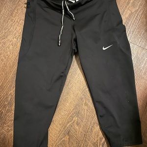 Women’s Size Small Nike Dri Fit crop leggings in black